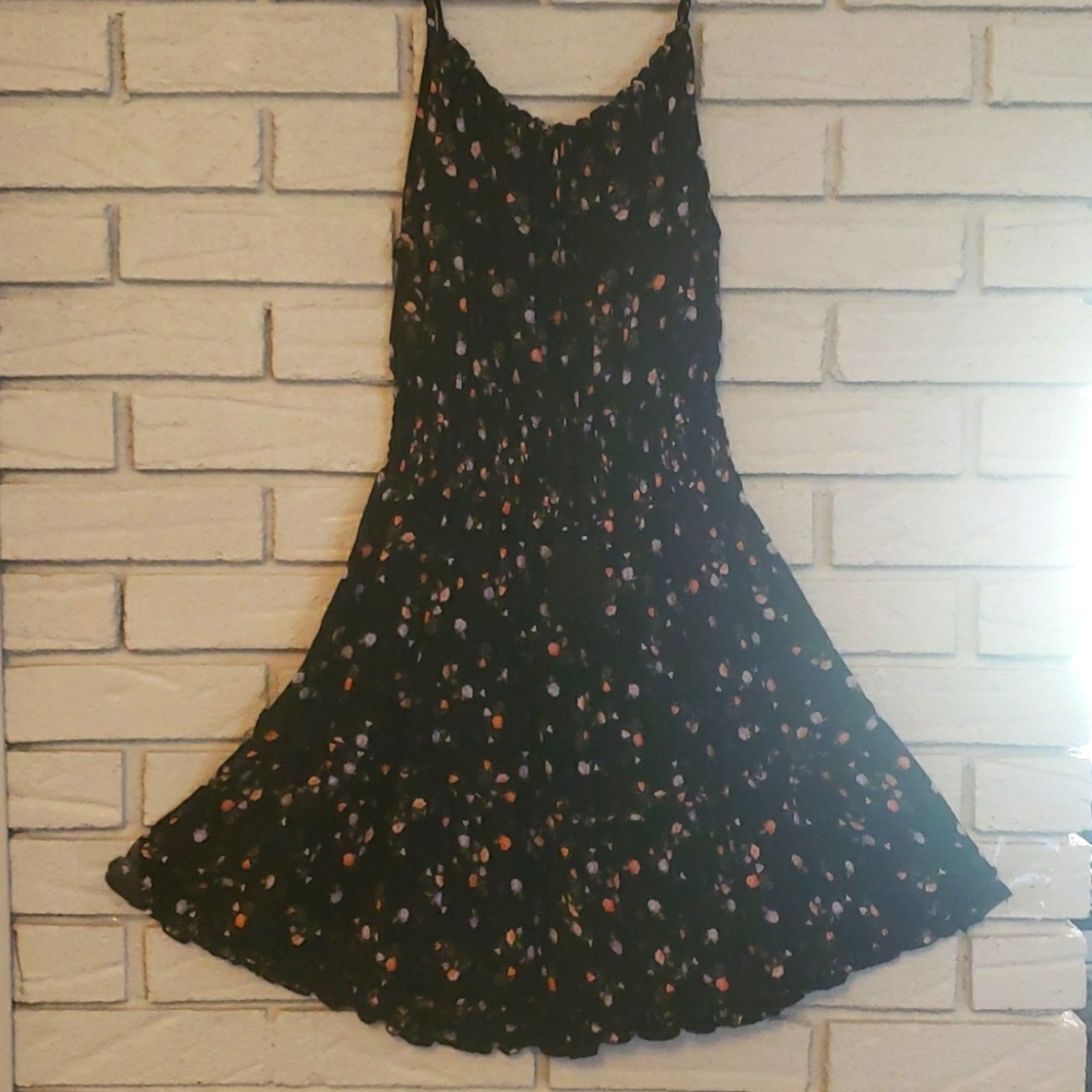 Vine and Valley black floral dress size medium women